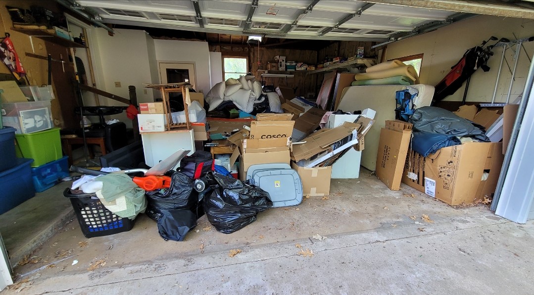 Junk removal Isanti MN Olo Hauling & Junk Removal LLC